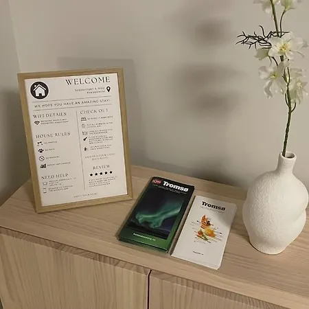 New Renovated Near The Airport With 3 Double Beds 公寓 *