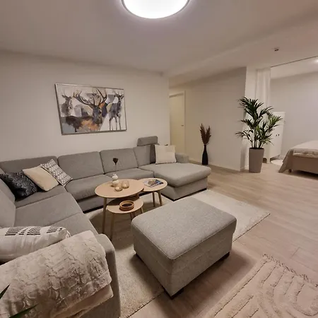 New Renovated Near The Airport With 3 Double Beds Tromso