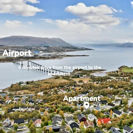 New Renovated Near The Airport With 3 Double Beds Apartment